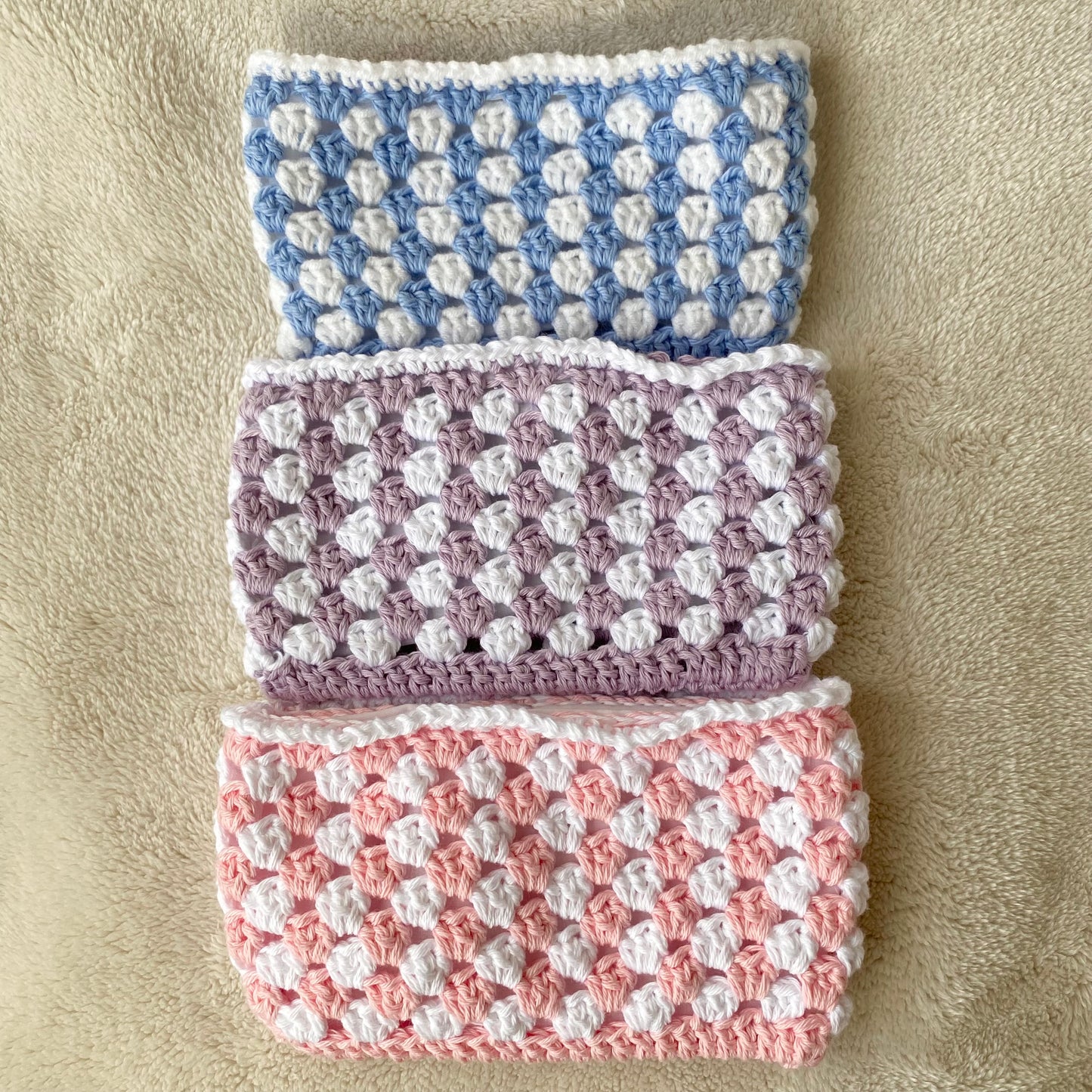 Wallet purse made using granny stitches in crochet